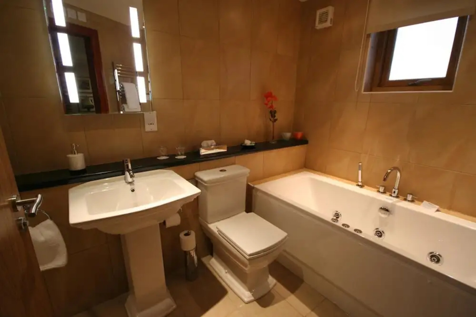 Three Horseshoes Country Inn and Spa