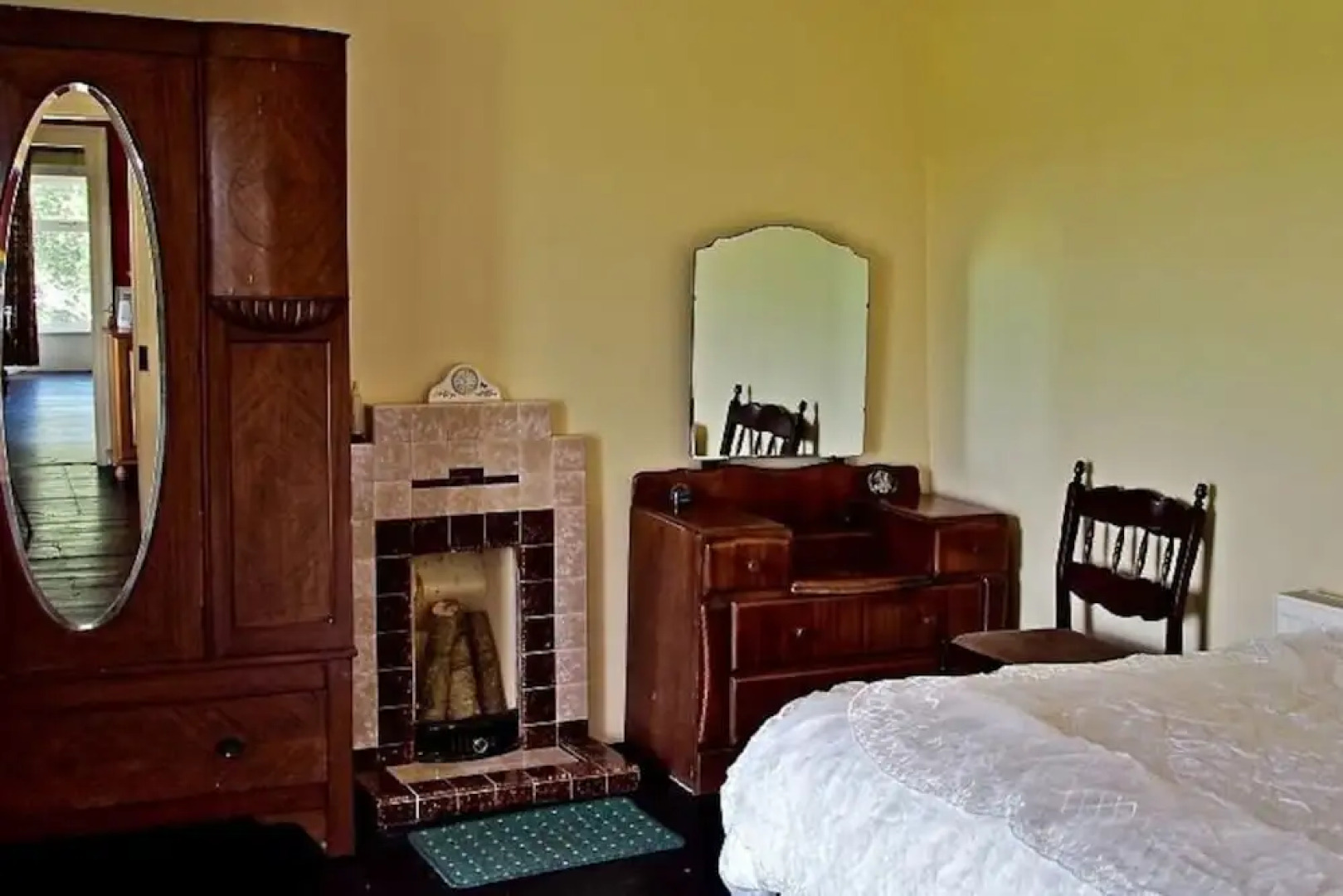 Shannon View 3 Bed Farm House With Private Parking