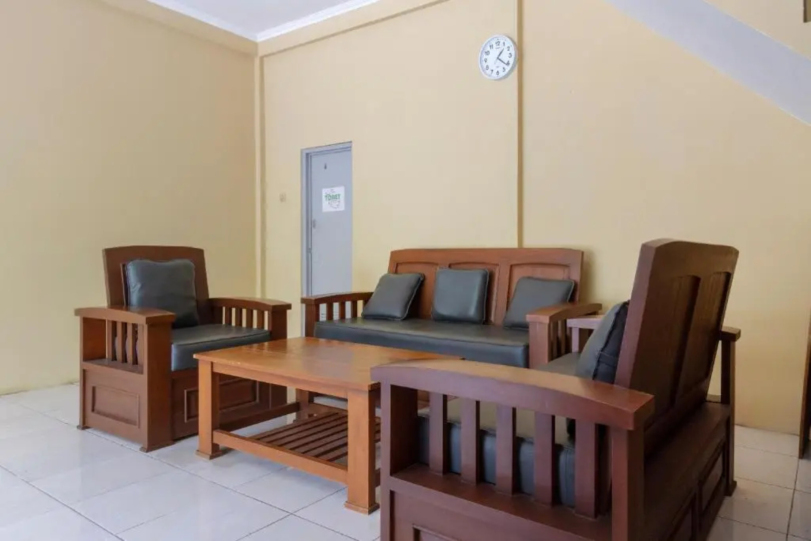 SPOT ON 2891 999 Guest House