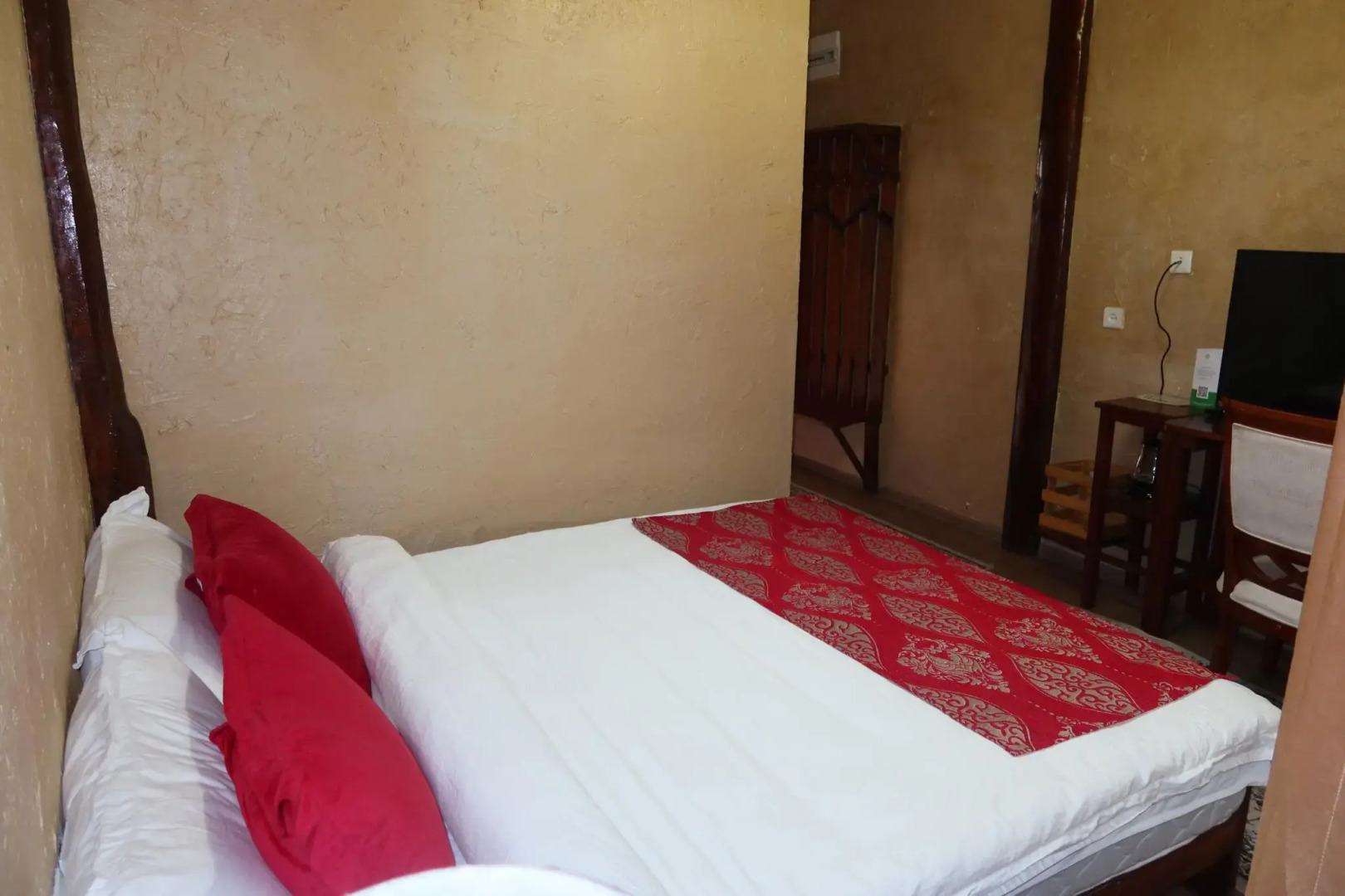 Sultan Kyzyl-Kia (Султан Кызыл-Кия)