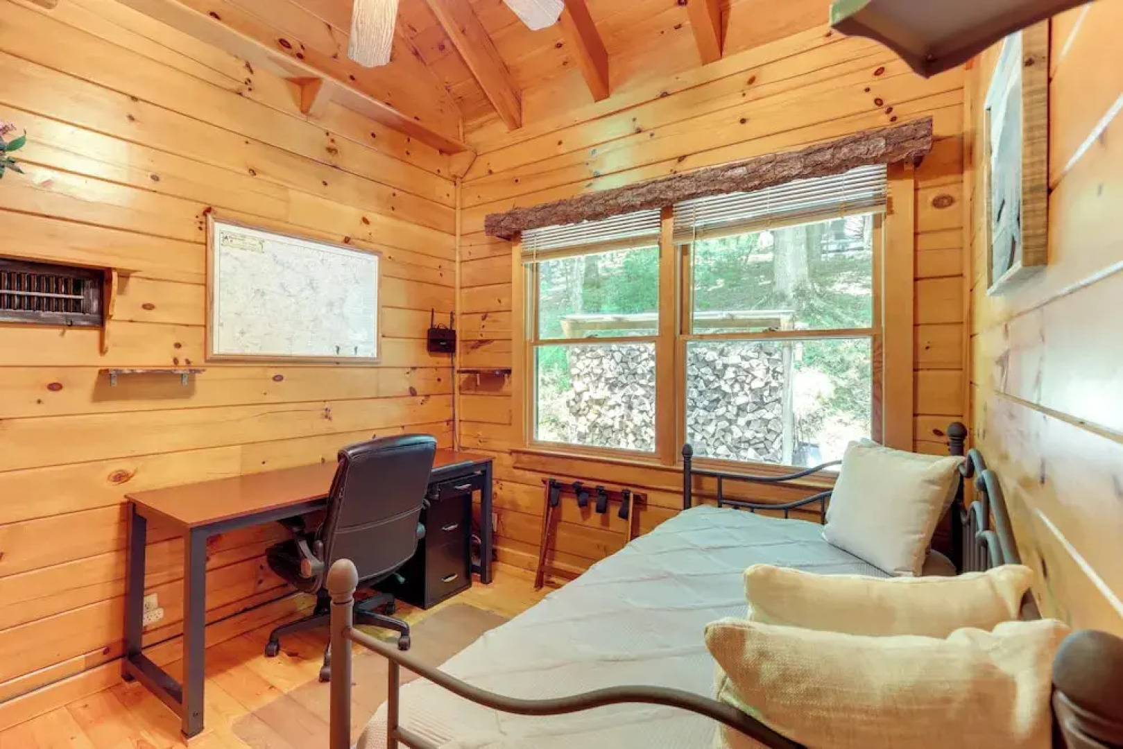 Ellijay Cabin w/ Deck and Hot Tub!