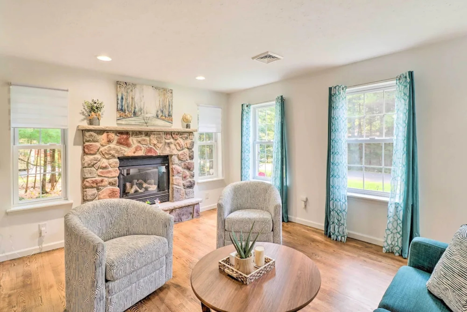 Gorgeous Pocono Summit Retreat w/ Deck & Hot Tub!