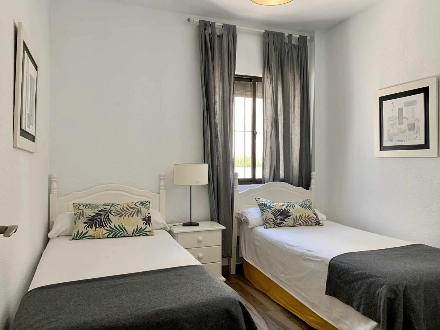 Apartamento F1 Urb Las Cañas