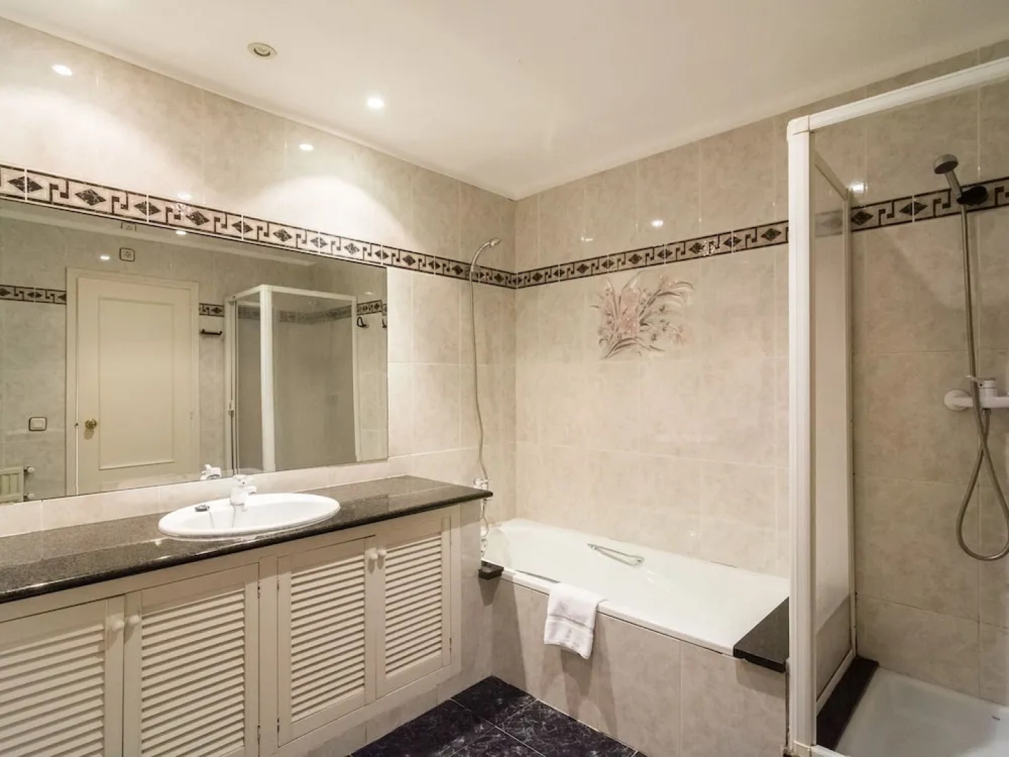 Holiday Home in Complex near Sea