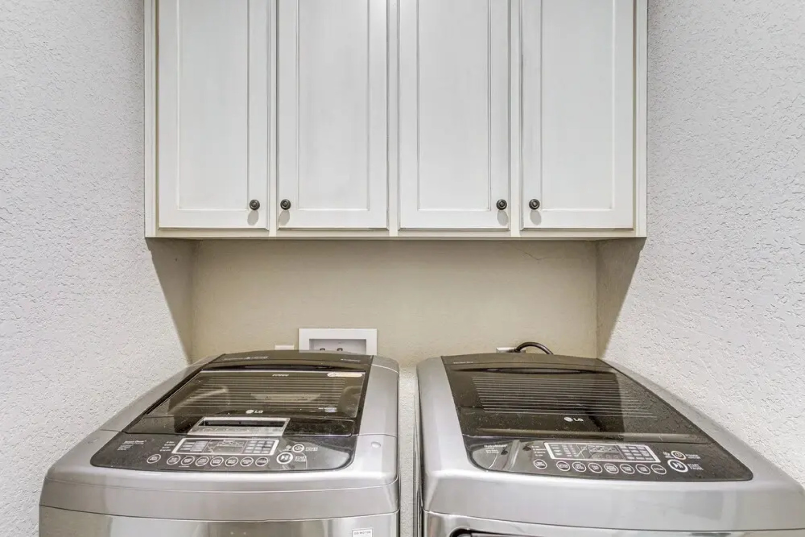 14 Mi to Jekyll Island: Luxe Brunswick Home