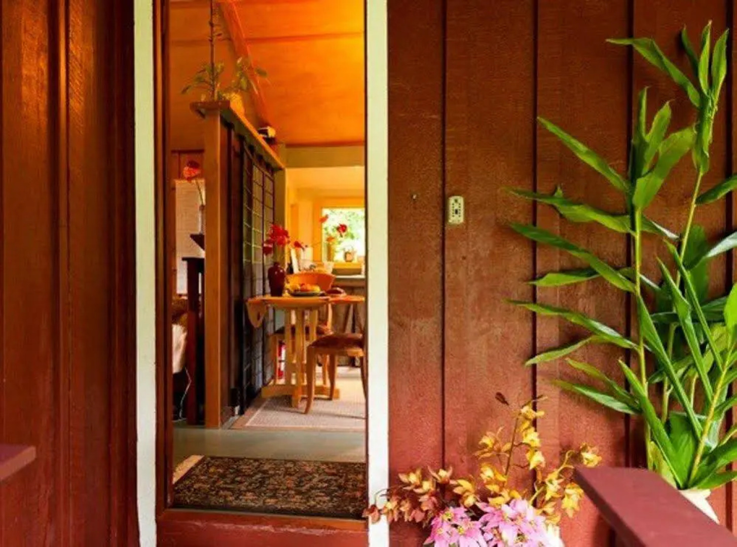 Volcano Artist Cottage