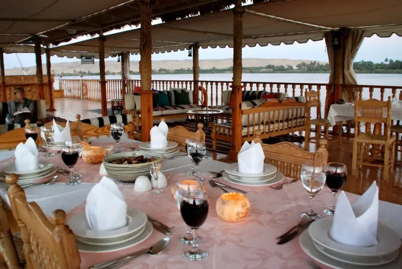 Dahabeya Queen Farida