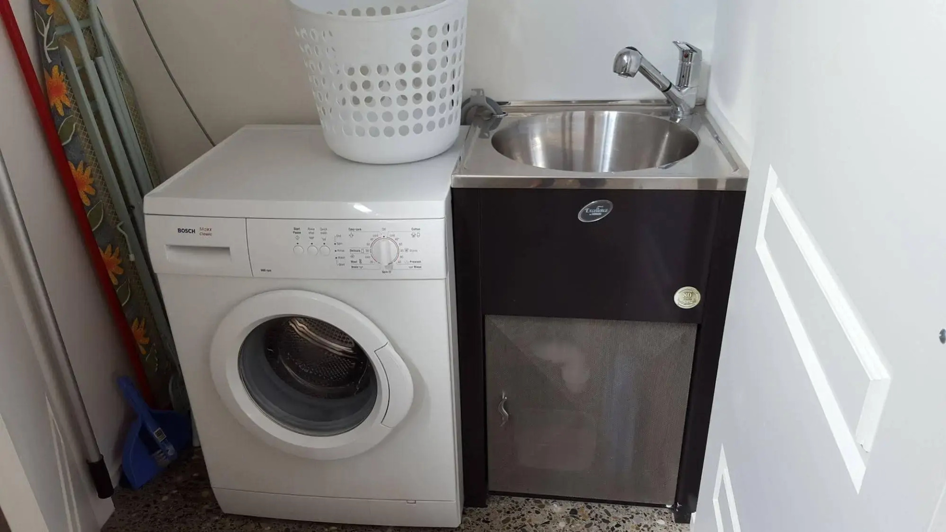 By the Beach B&B and Apartments