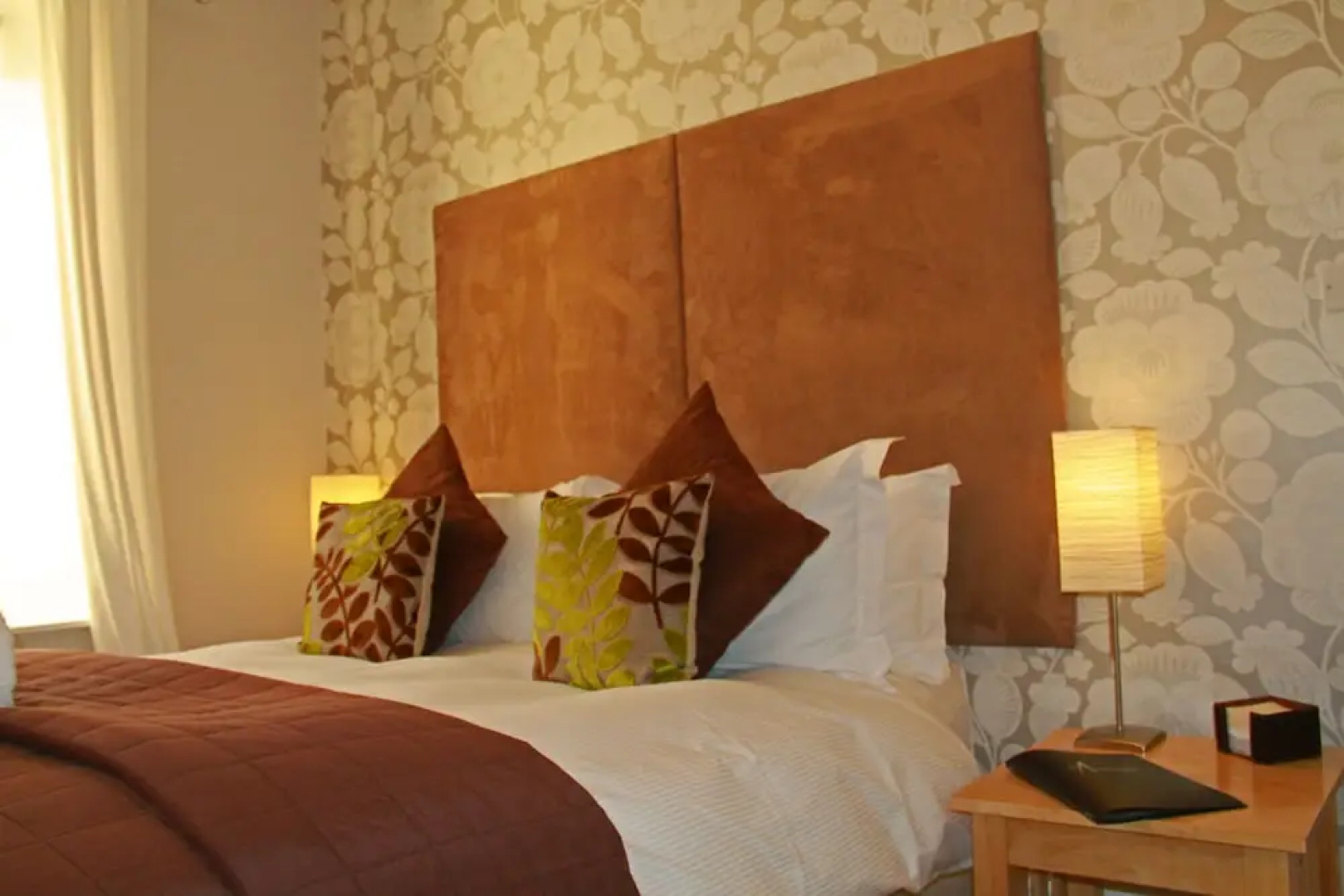 Annandale Arms Hotel