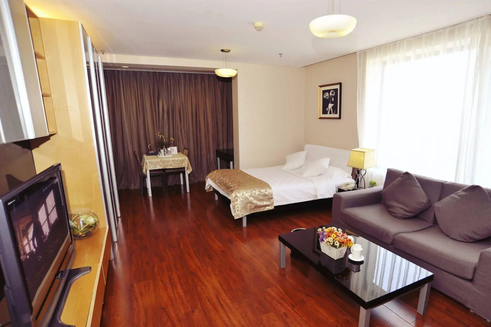 Qingdao Housing International Hotel