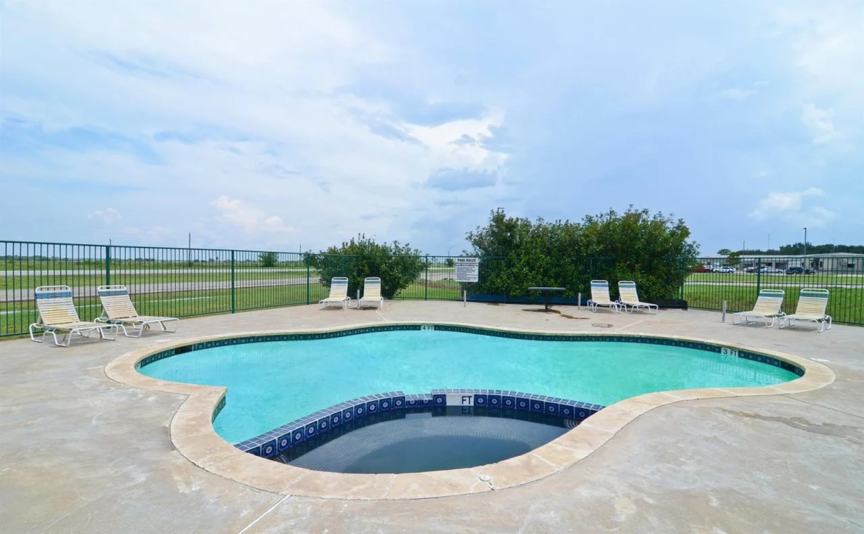 Americas Best Value Inn Smithville