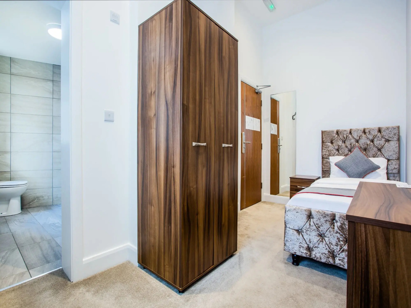 OYO The Arch, Wembly Stadium