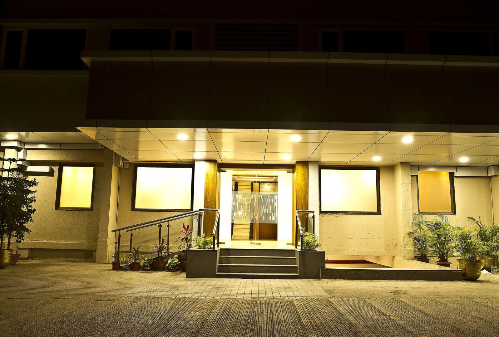 7 Apple Hotel Pimpri Pune