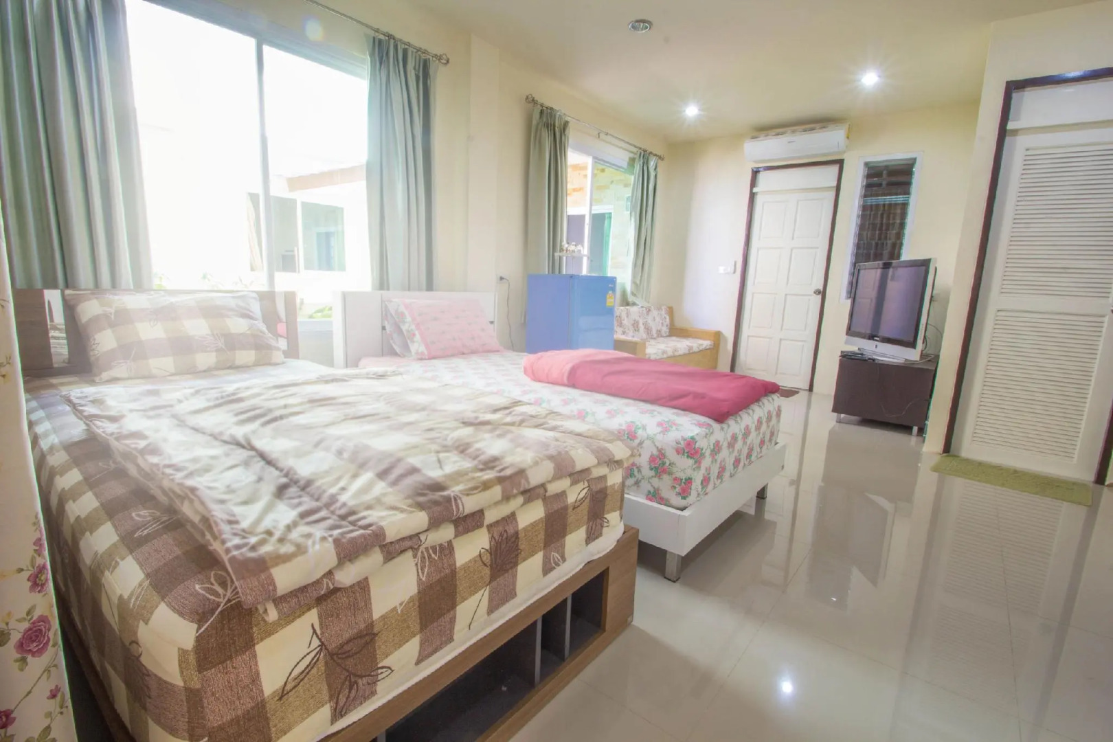 Nu Phuket Airport Residence