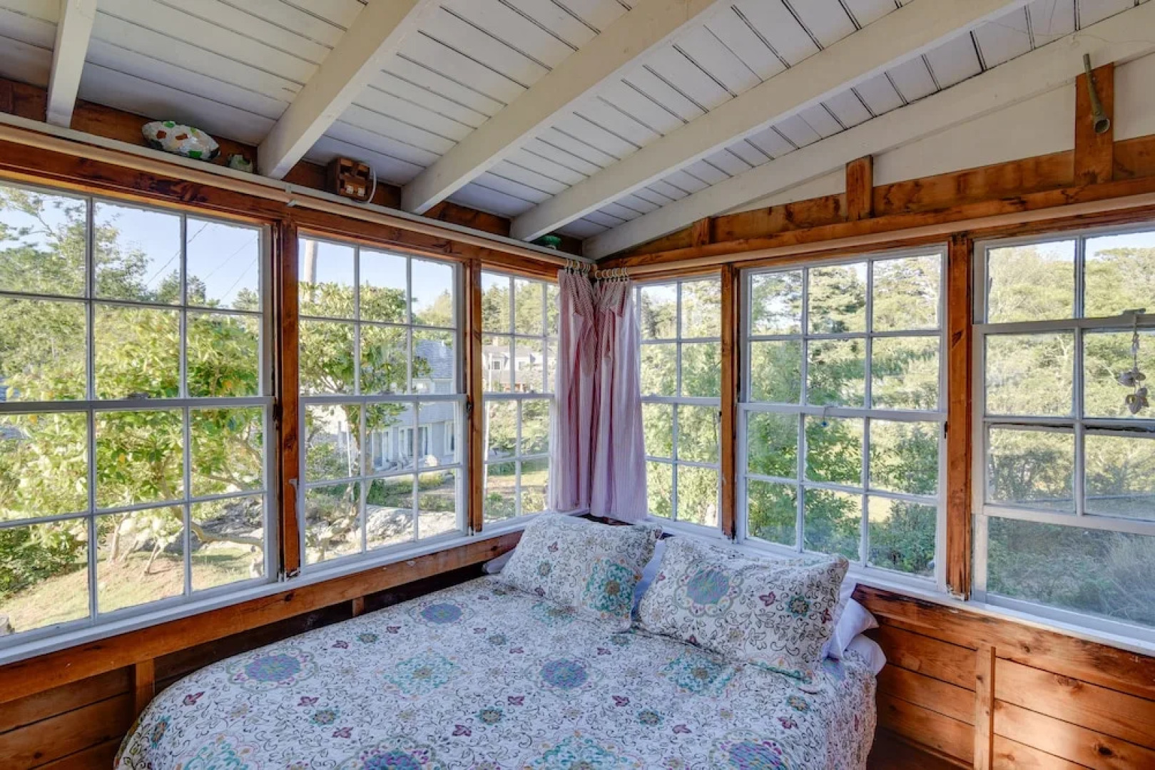 Oceanfront Cottage w/ Deck 2 Mi to Boothbay Harbor