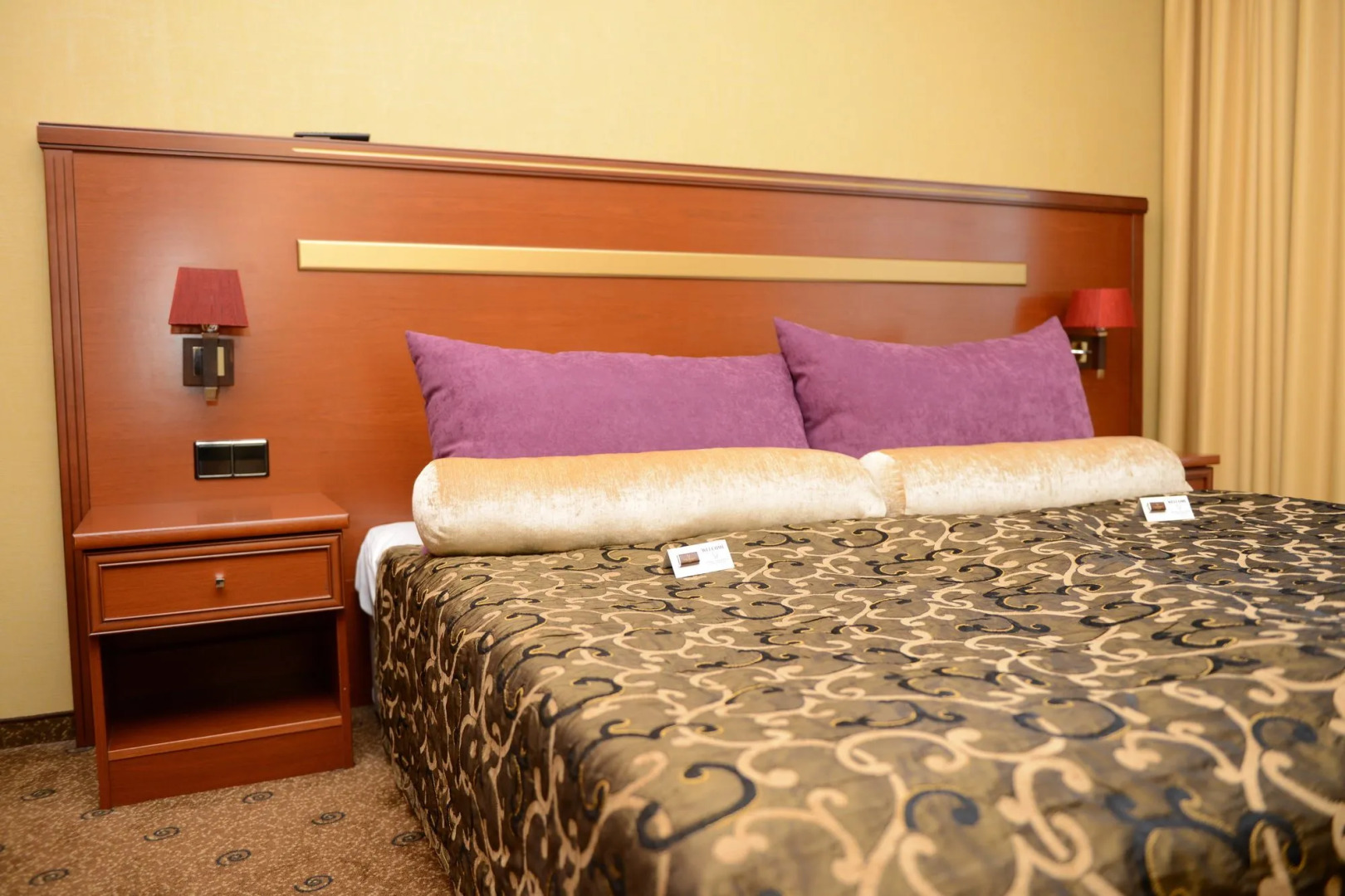 Hotel Golden Lake Resort