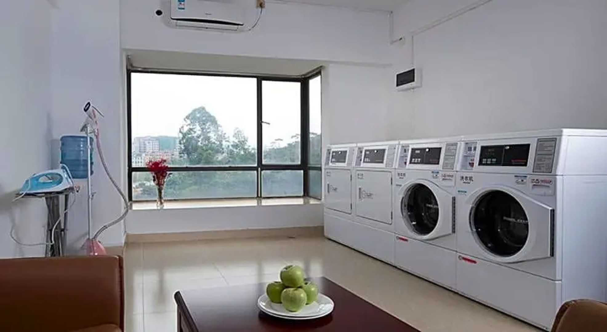 Vienna Hotel (Dongguan Houjie Dadao Branch)