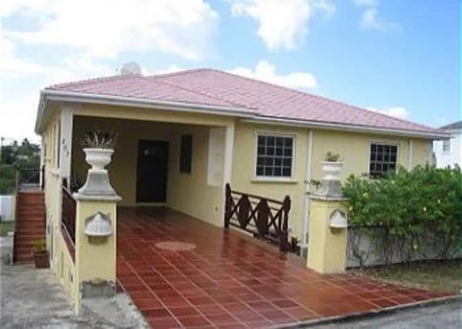 Barbados Sungold House Hibiscus - Three Bedroom Home