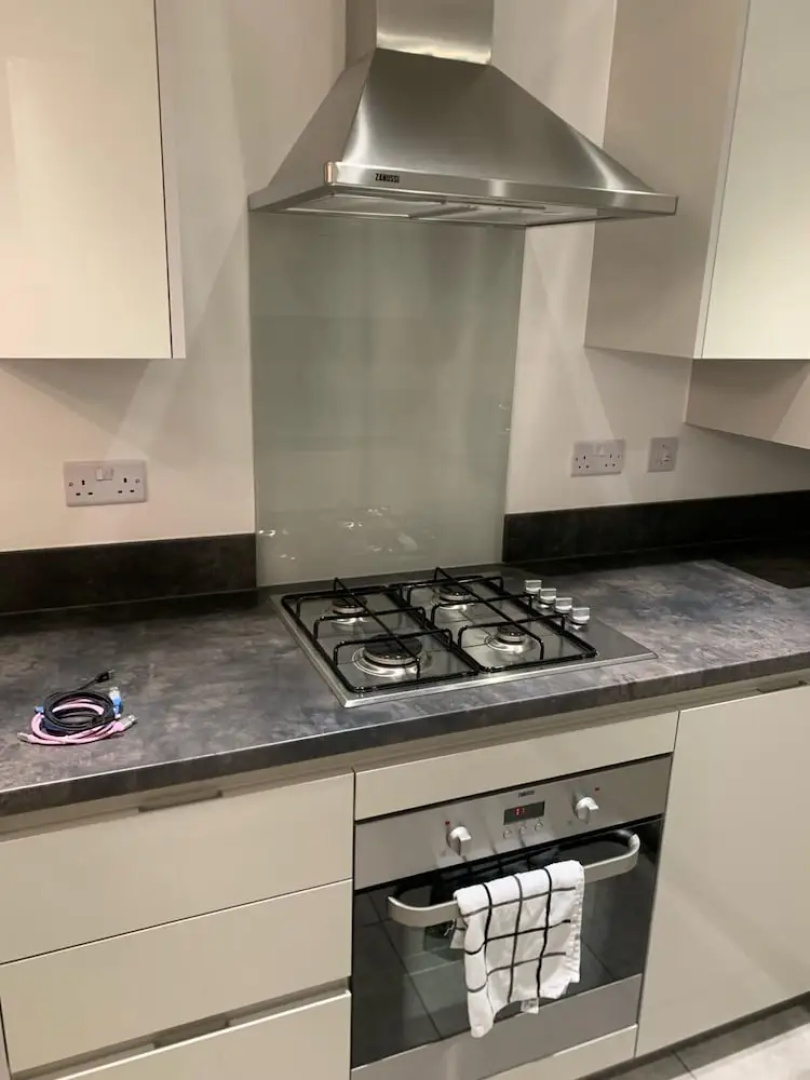Pristine 3-bed House in Grays