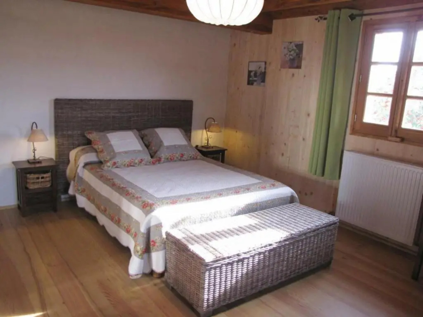 Gîte Apinac, 4 pièces, 6 personnes - FR-1-496-188