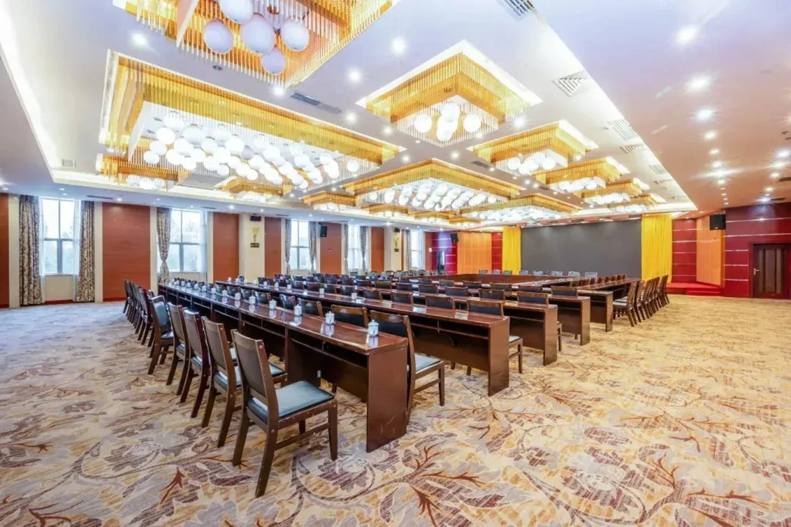 Dianneng International Hotel