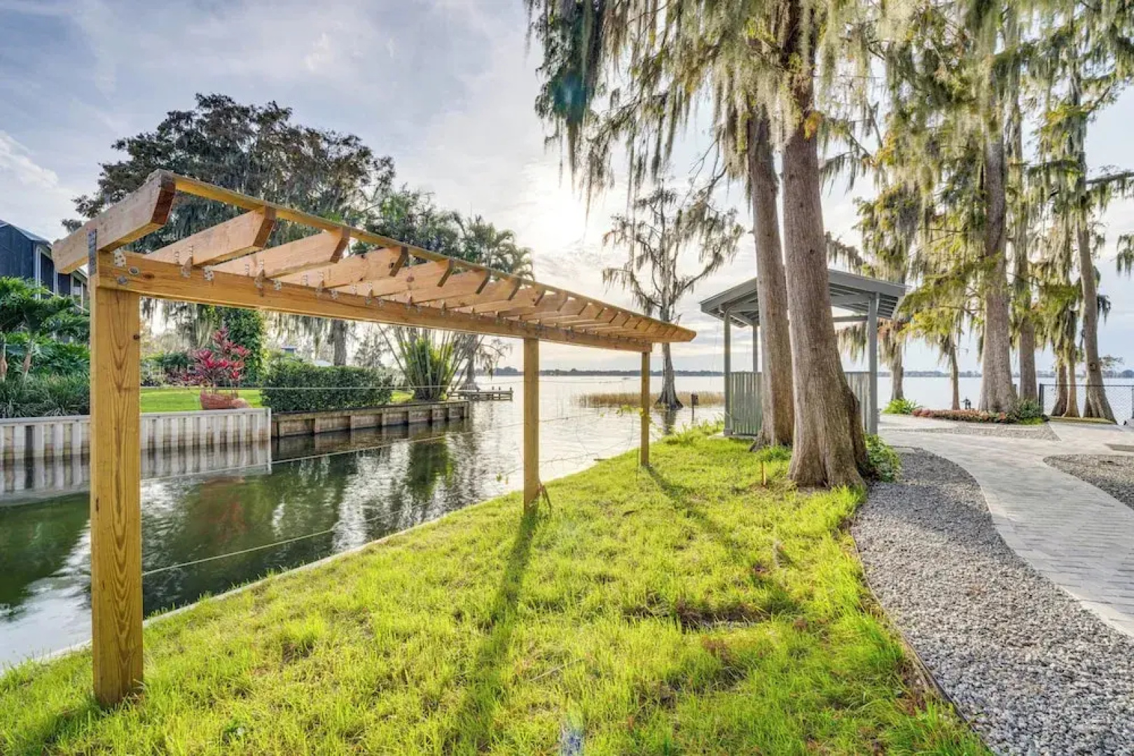 Hot Tub & Fire Pit: Lakefront Home on Lake Eloise