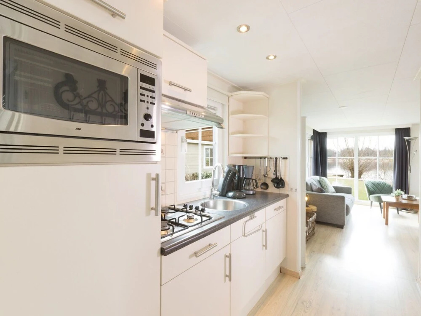 Comfortable chalet with AC and steam shower, in green Twente