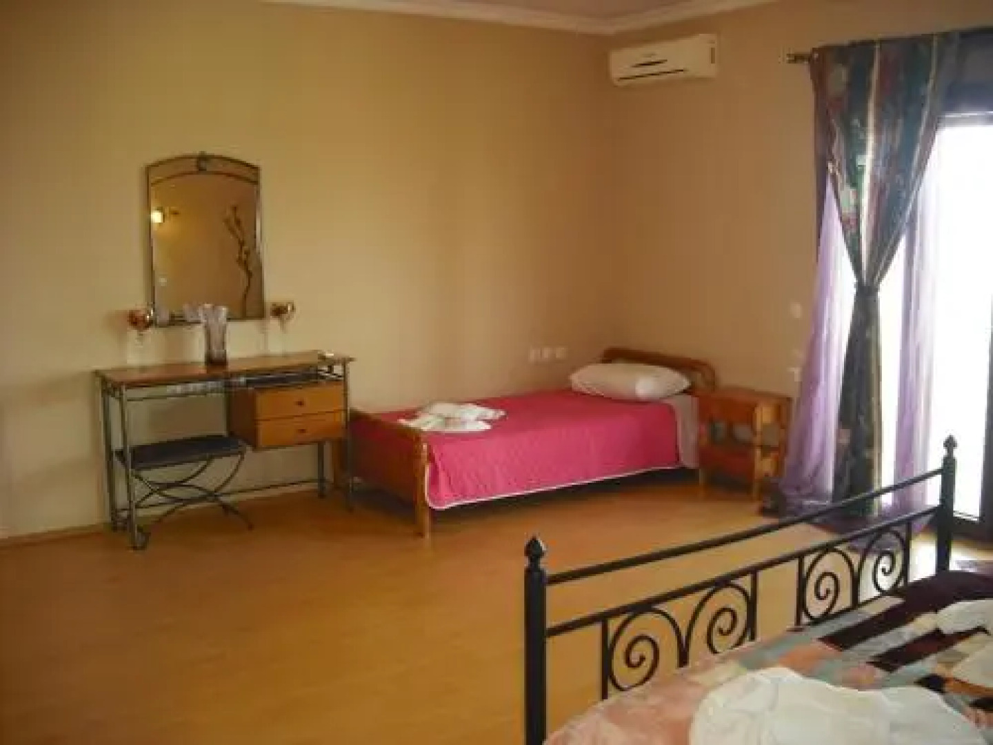 Kondarini's Sea View Studios