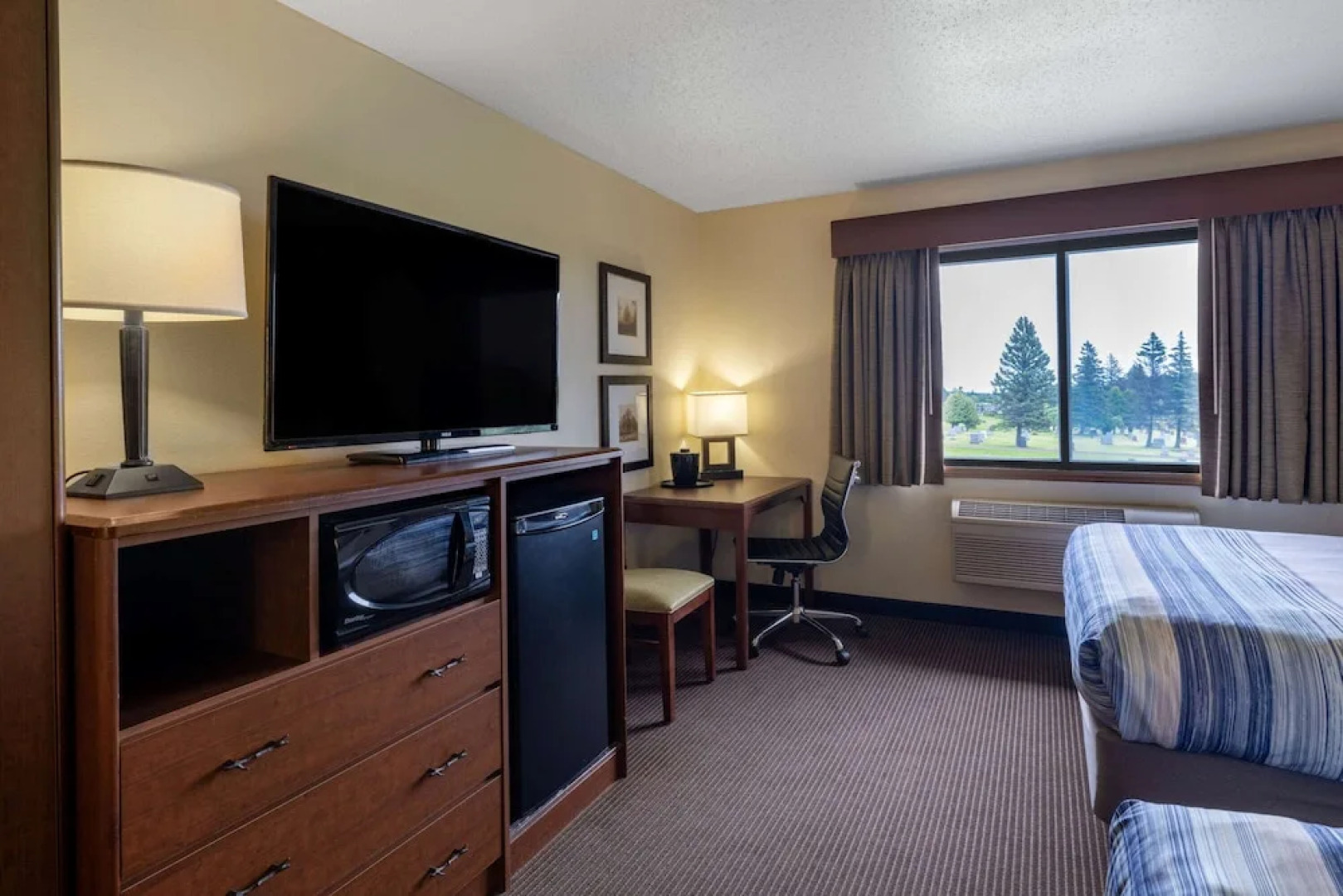 AmericInn Two Harbors