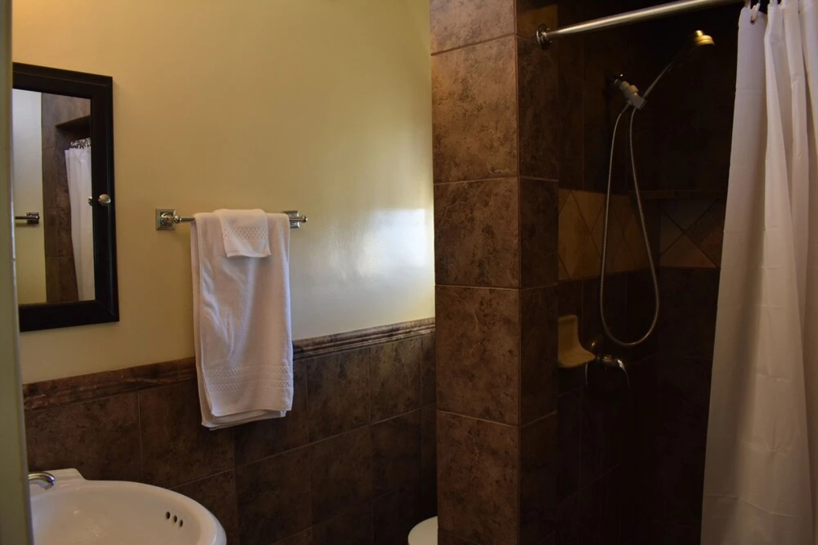 353 Pomeroy Studio Apts by Redawning