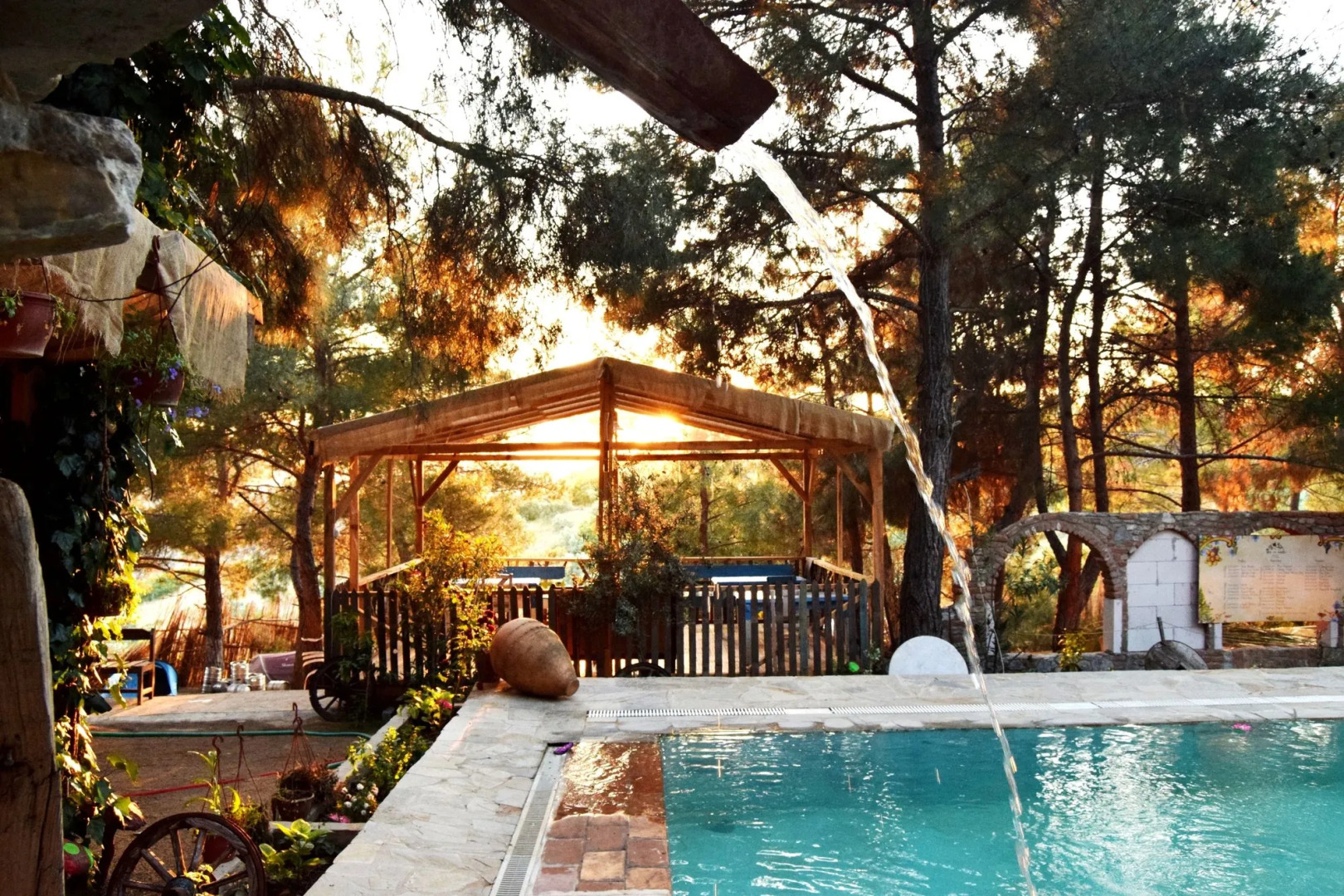 Kayserkaya Cottages & Camping