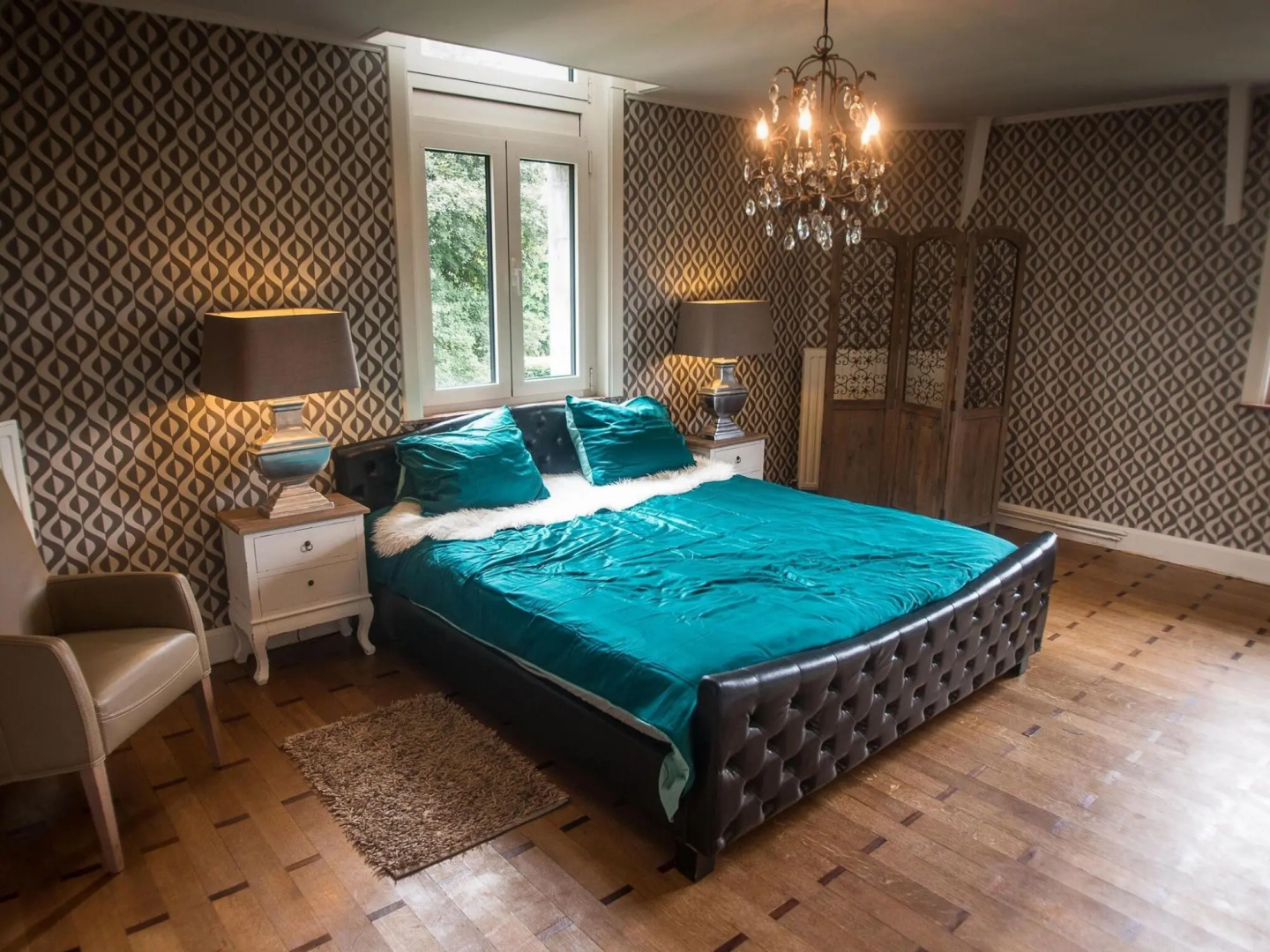 Magnificent Luxury Chateau in Vast Garden with Sauna & Hot Tubs