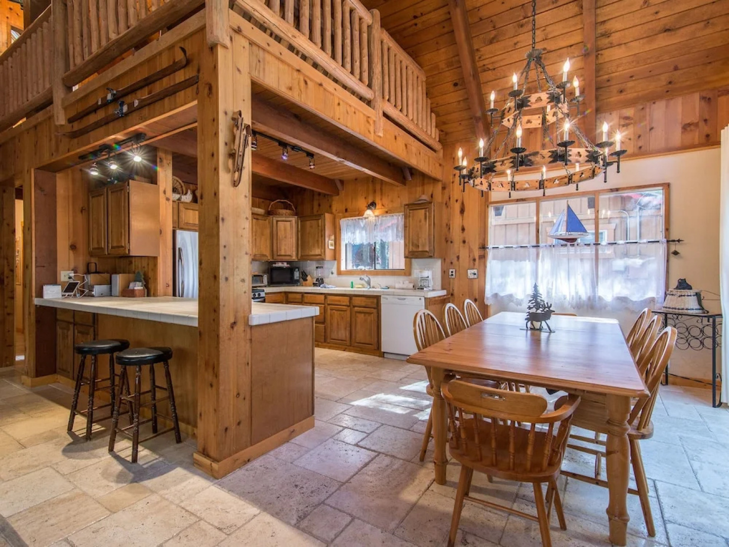 Grill - Walk to Beach