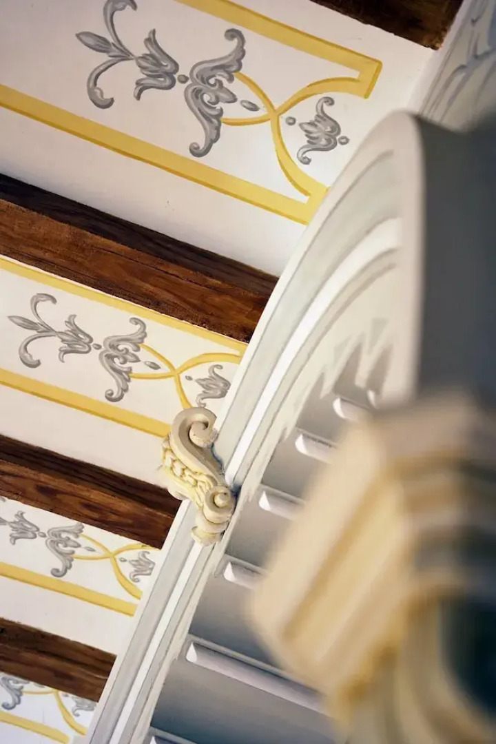 Room-orange Room Your Refuge of Tranqu