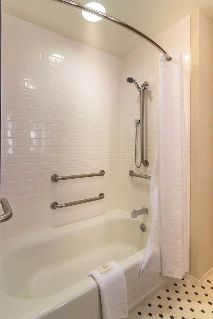 Williamsburg Lodge, Autograph Collection