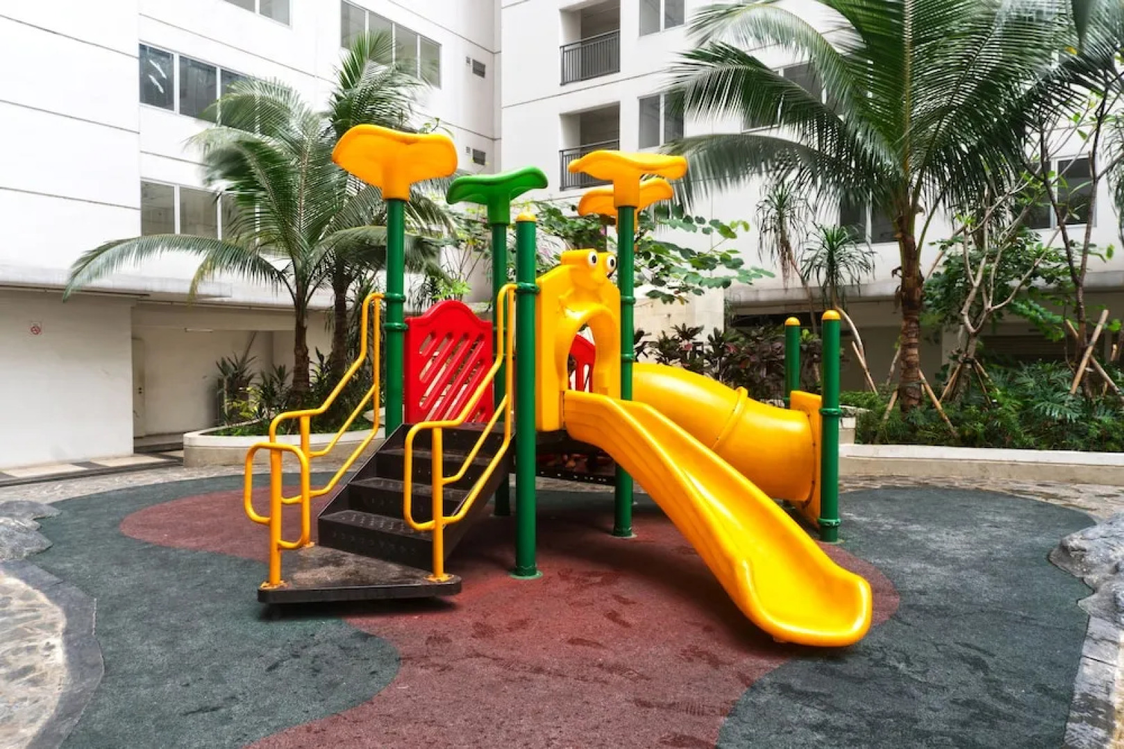 Ramrav Property Bassura City Apartment