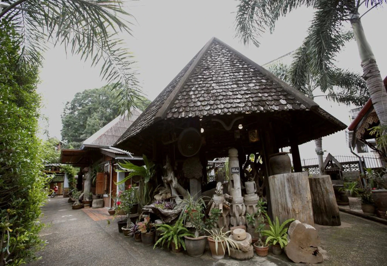Baanthep Antique Homestay