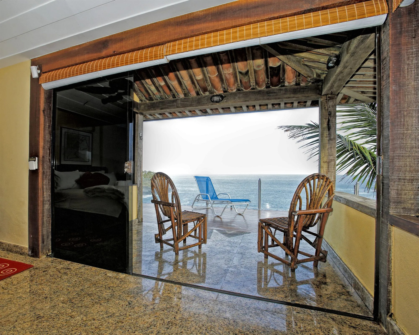 Cliffside Luxury Inn