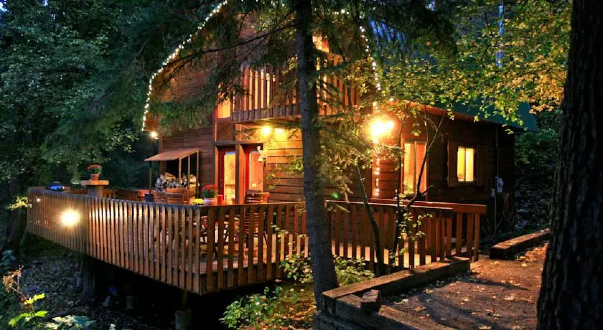 Creekside Cabin by Stewart Mountain Lodging