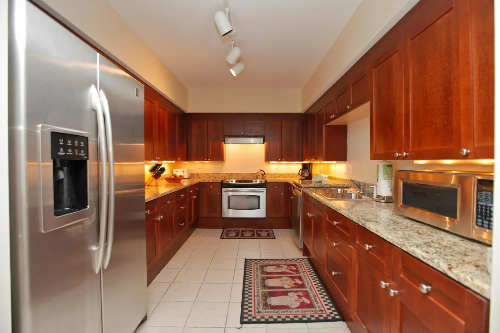 Emerald Beach Resort by Panhandle Getaways