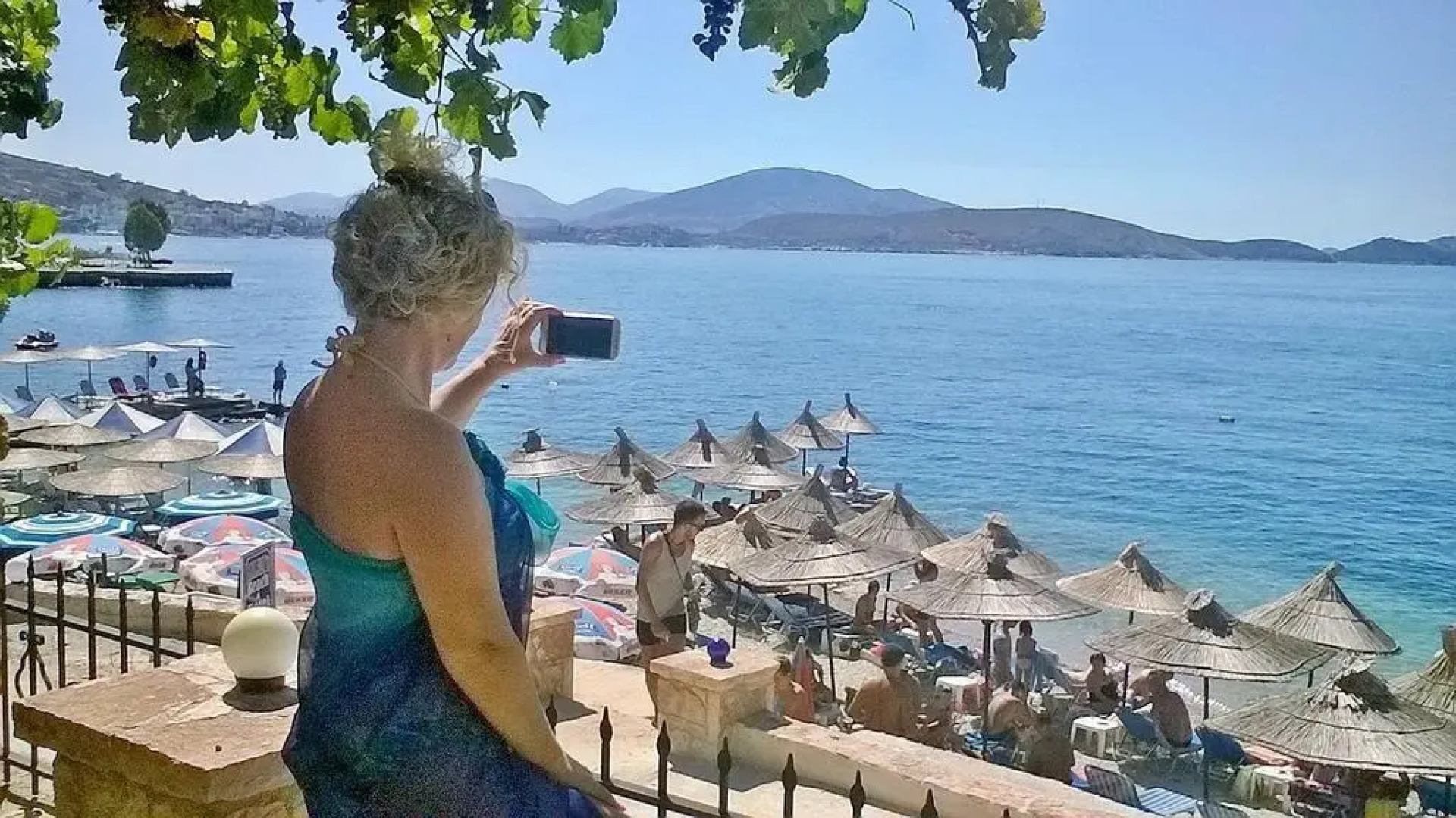 Kalemi's Beachside Hotel