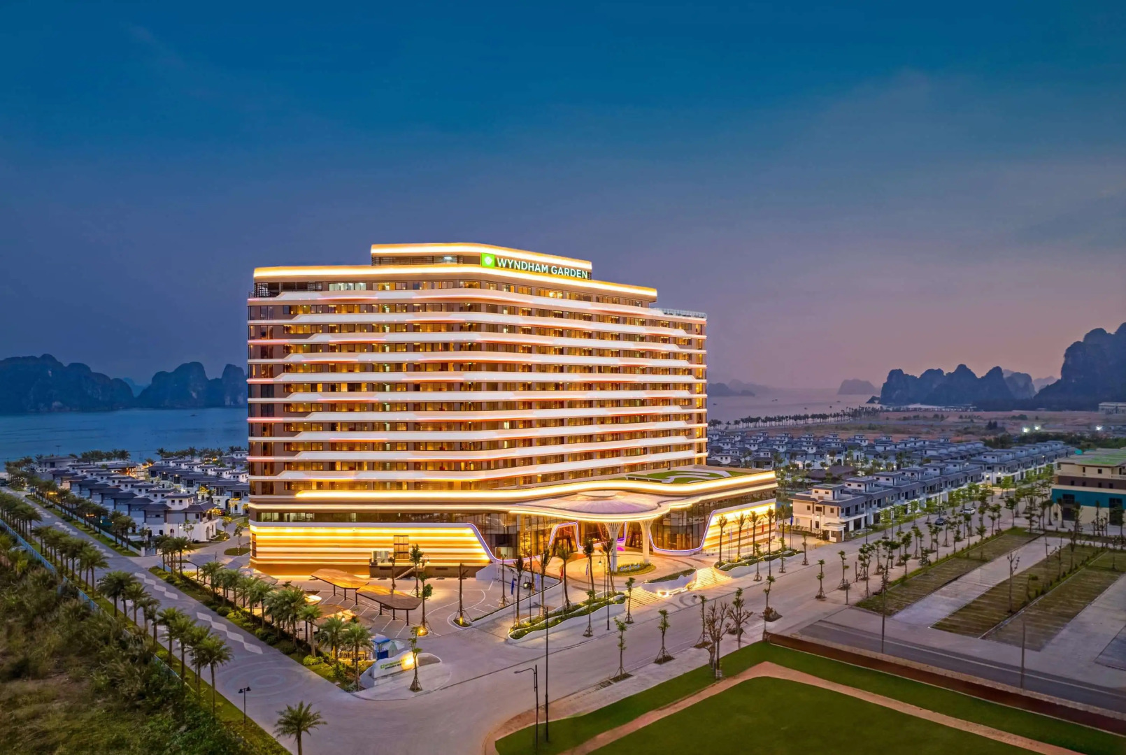 Wyndham Garden Sonasea Van Don