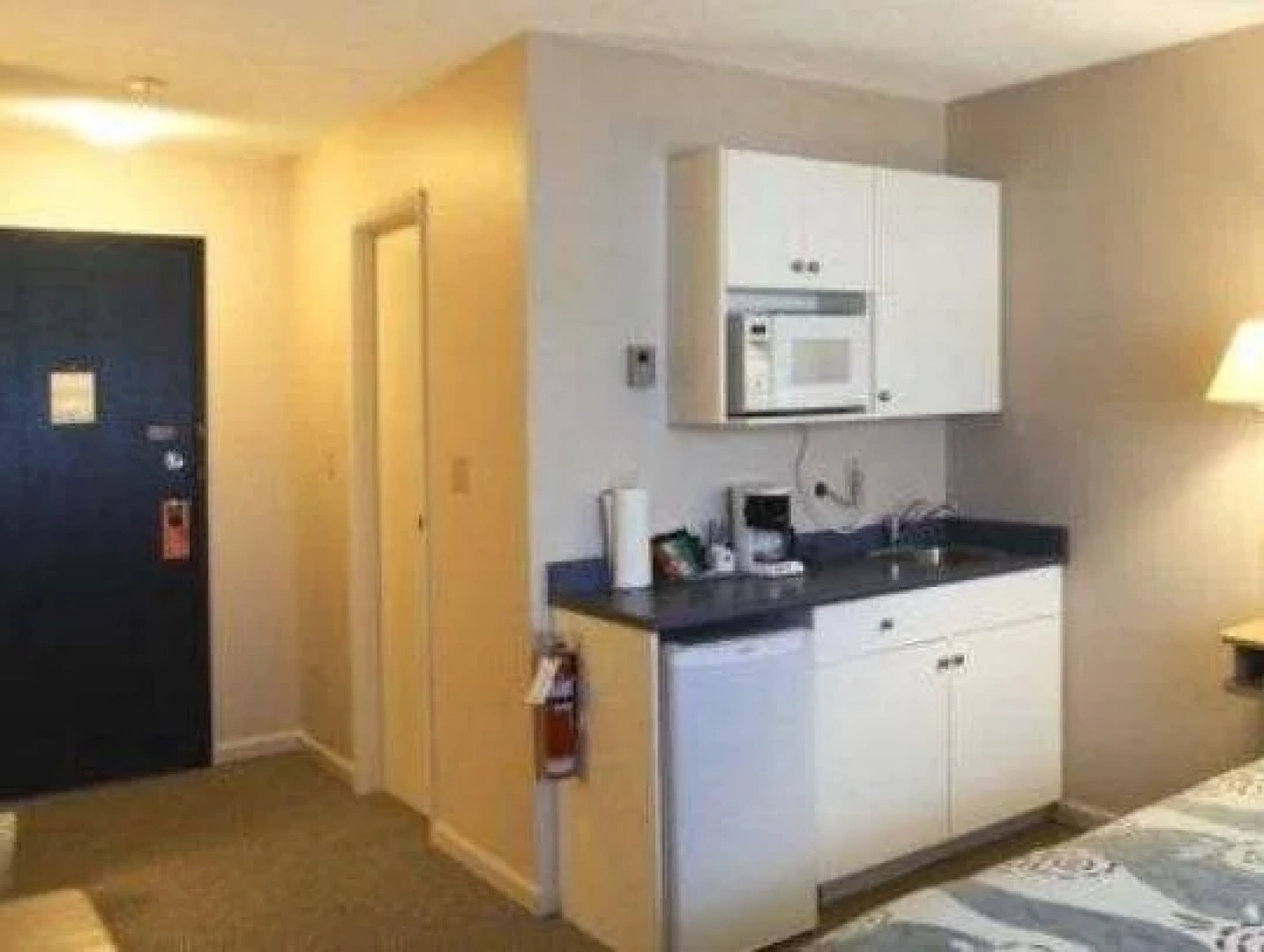 Sidney Waterfront Inn & Suites