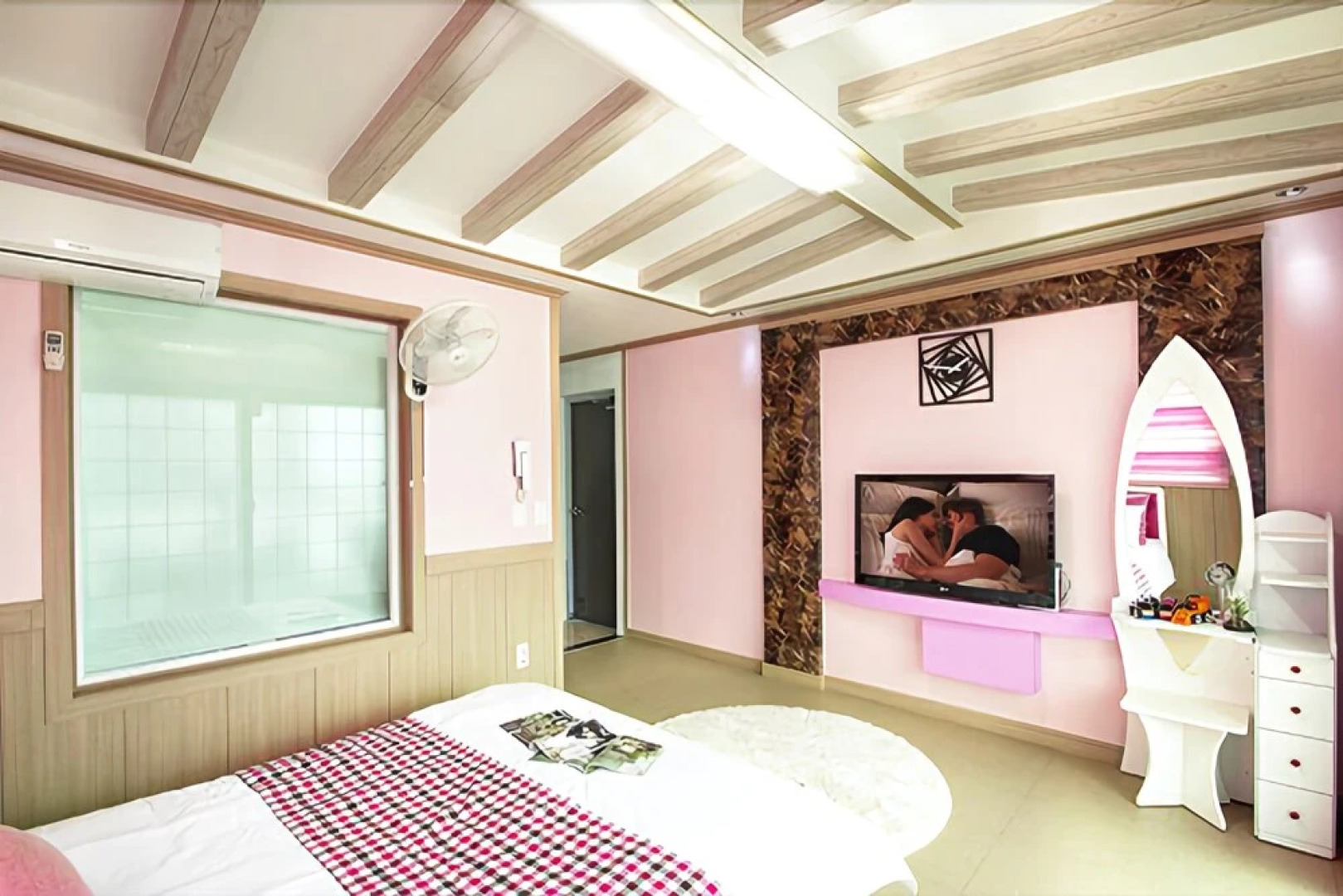 Geoje Hwamog Pension