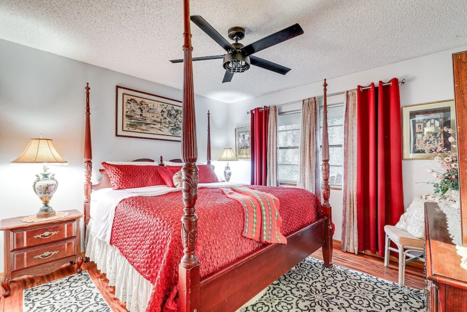 Spacious Brandon Home: 10 Mi to Downtown Tampa!