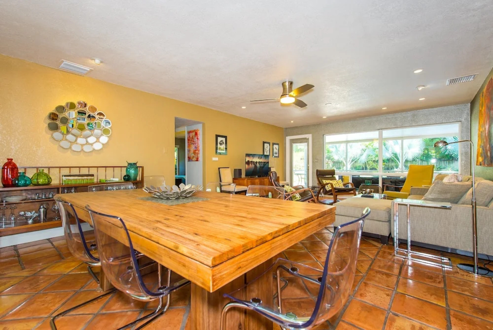 Lush Oasis Home - 2 Br home by RedAwning