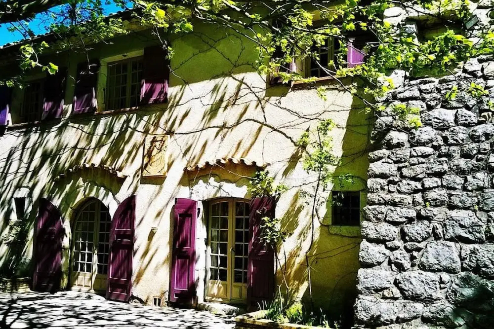 Le Mas des 5 Fontaines. Gite