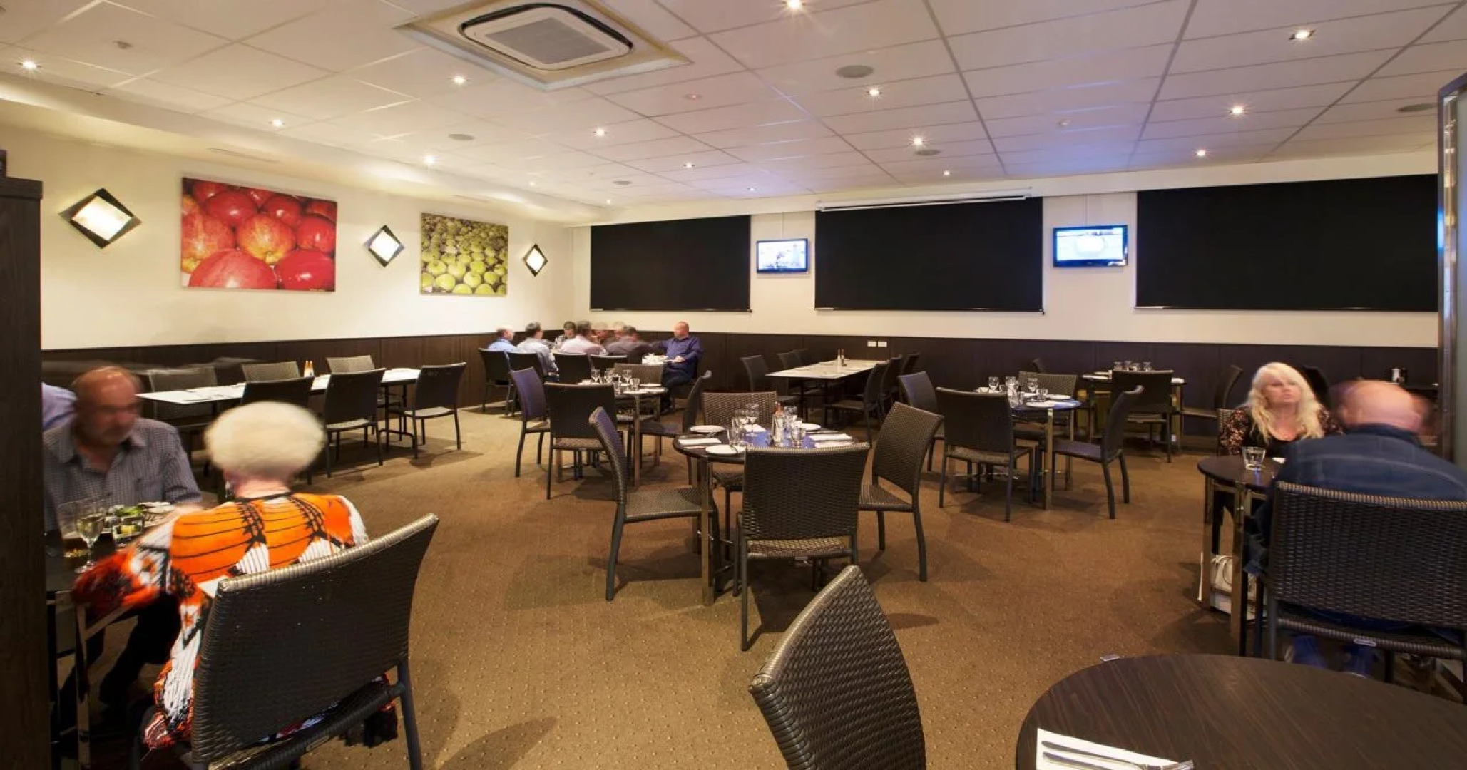 Nightelier Devonport Gateway Hotel