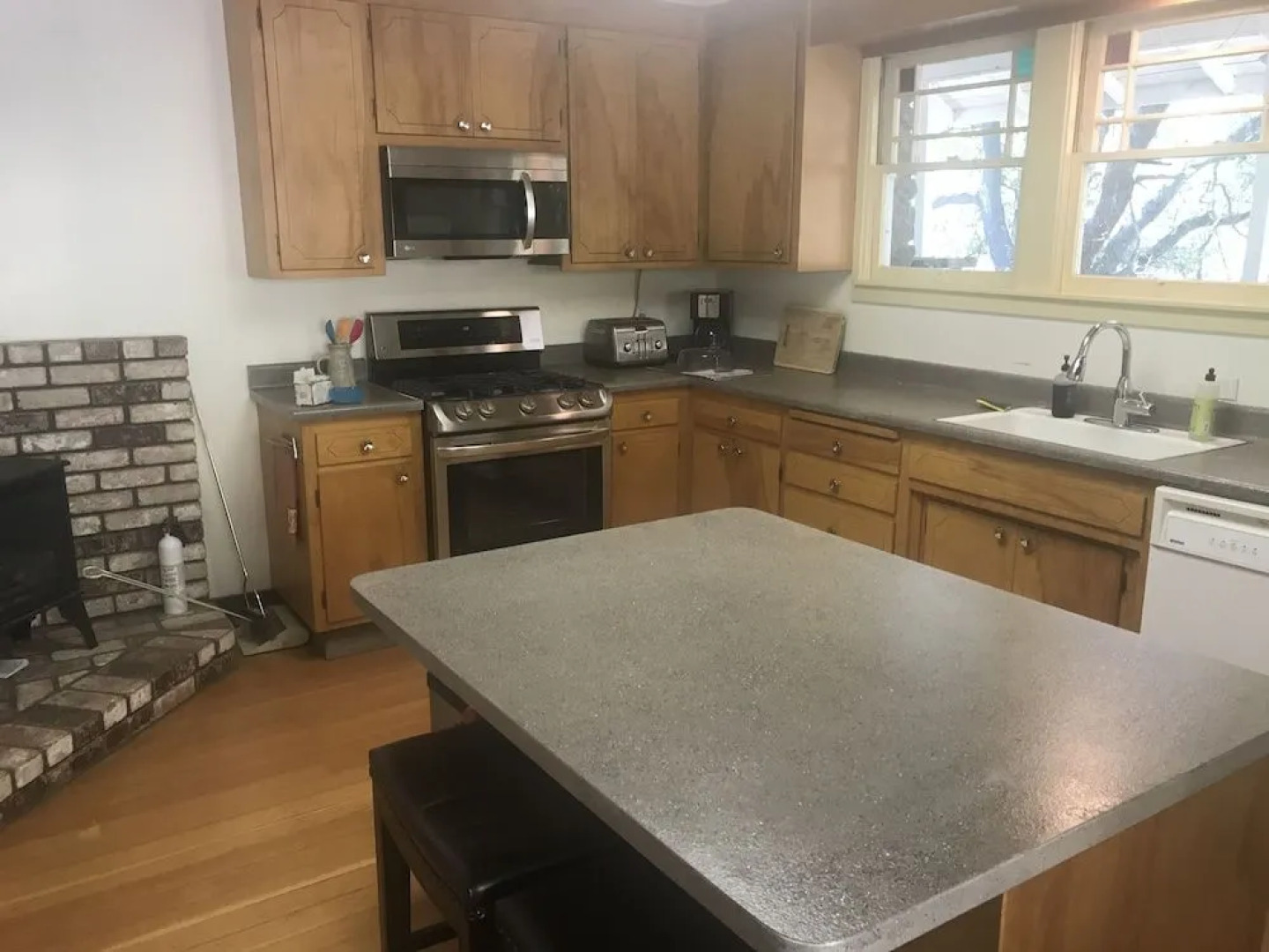 Bed & Barrel at Stonehouse Cellars