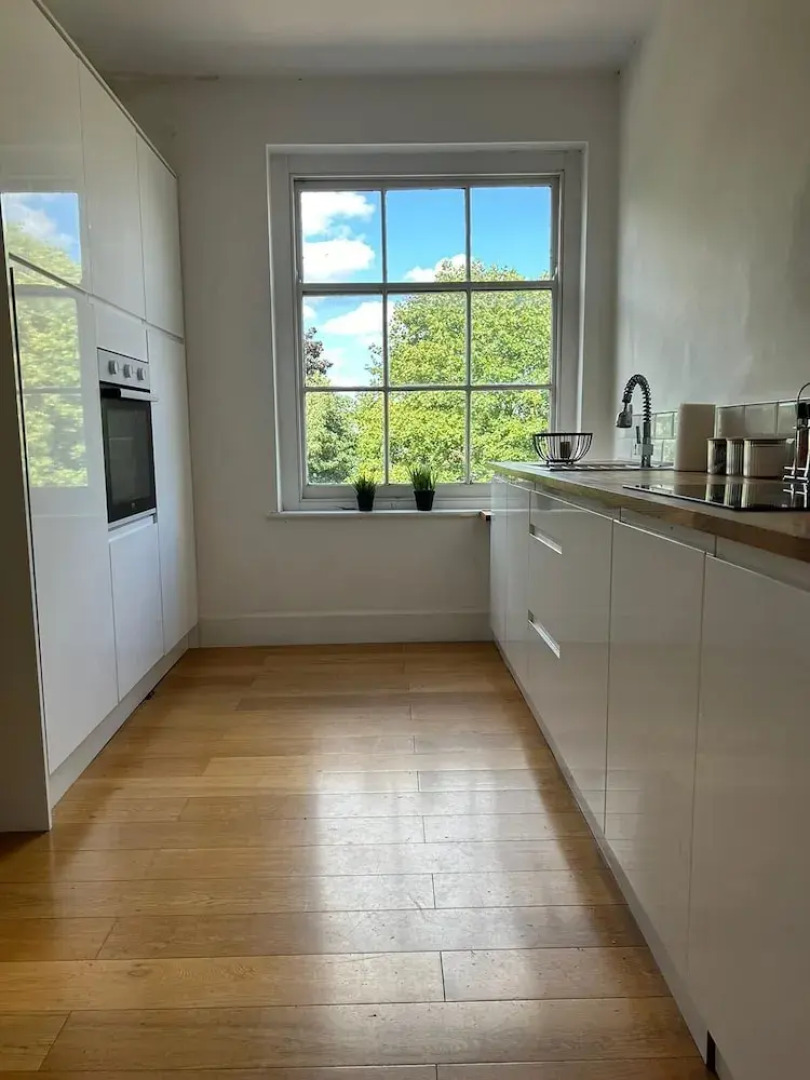 NEW 2 Bedroom Spacious Flat